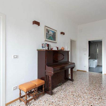 Apartamento Residenza Pomponi Deluxe Venecia Exterior foto
