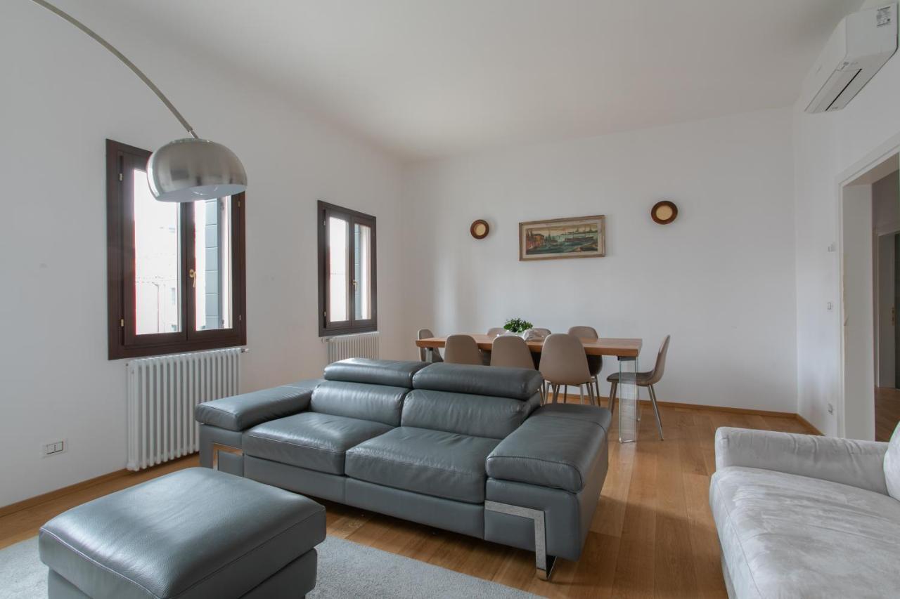 Apartamento Residenza Pomponi Deluxe Venecia Exterior foto