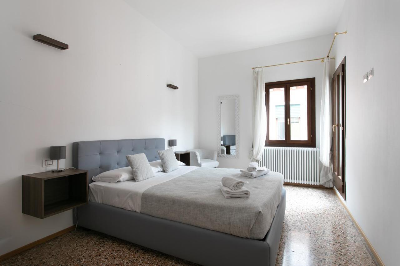 Apartamento Residenza Pomponi Deluxe Venecia Exterior foto