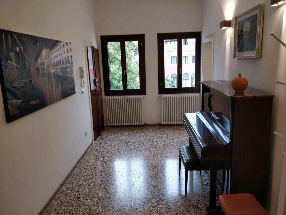 Apartamento Residenza Pomponi Deluxe Venecia Exterior foto