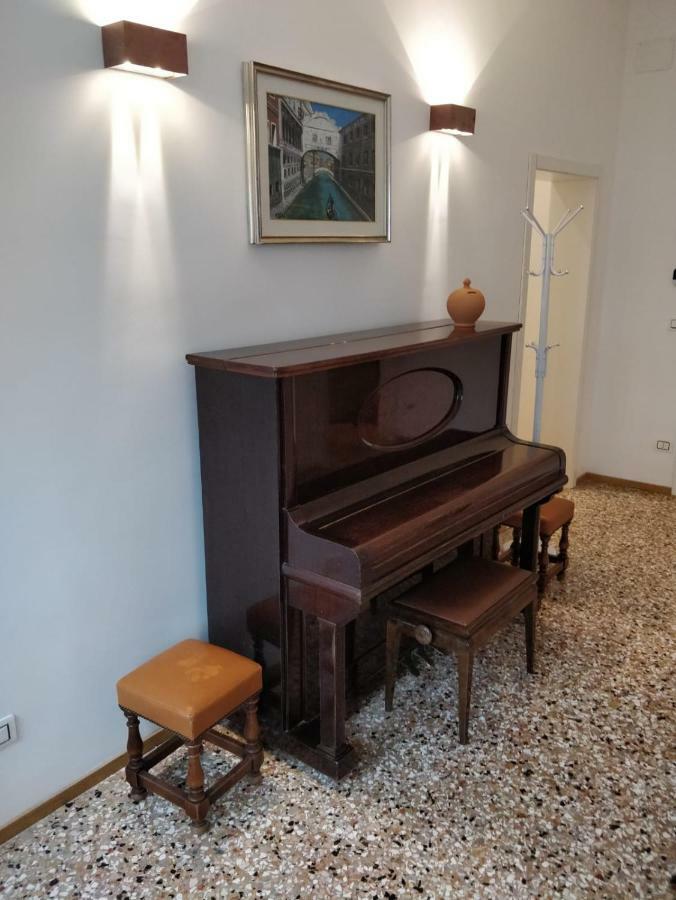 Apartamento Residenza Pomponi Deluxe Venecia Exterior foto